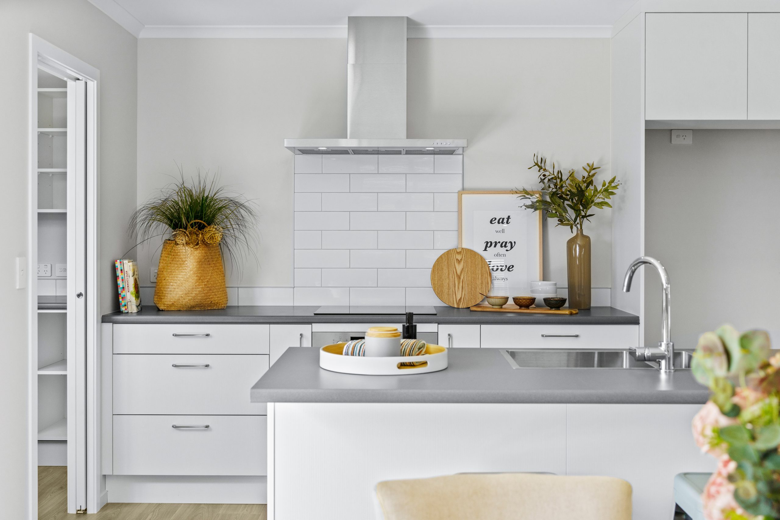 modern-kitchen-design-highmark-homes